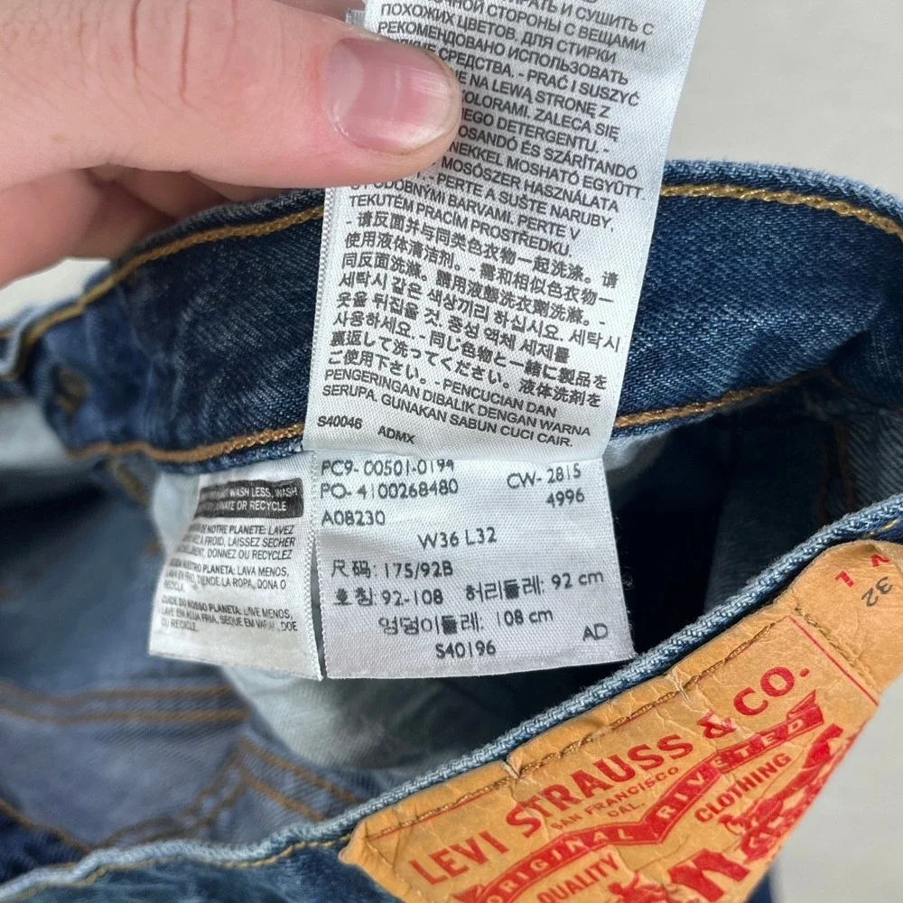 Levis 501 Original Fit Mens Blue Denim Jeans Straight Leg Button Fly 36x32